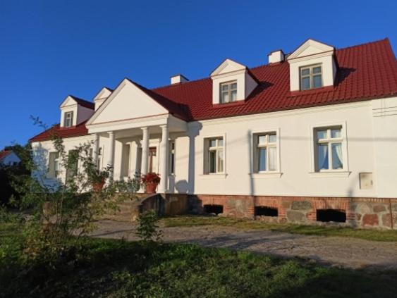 Dom Goscinny Ogluszka Pilec Luaran gambar